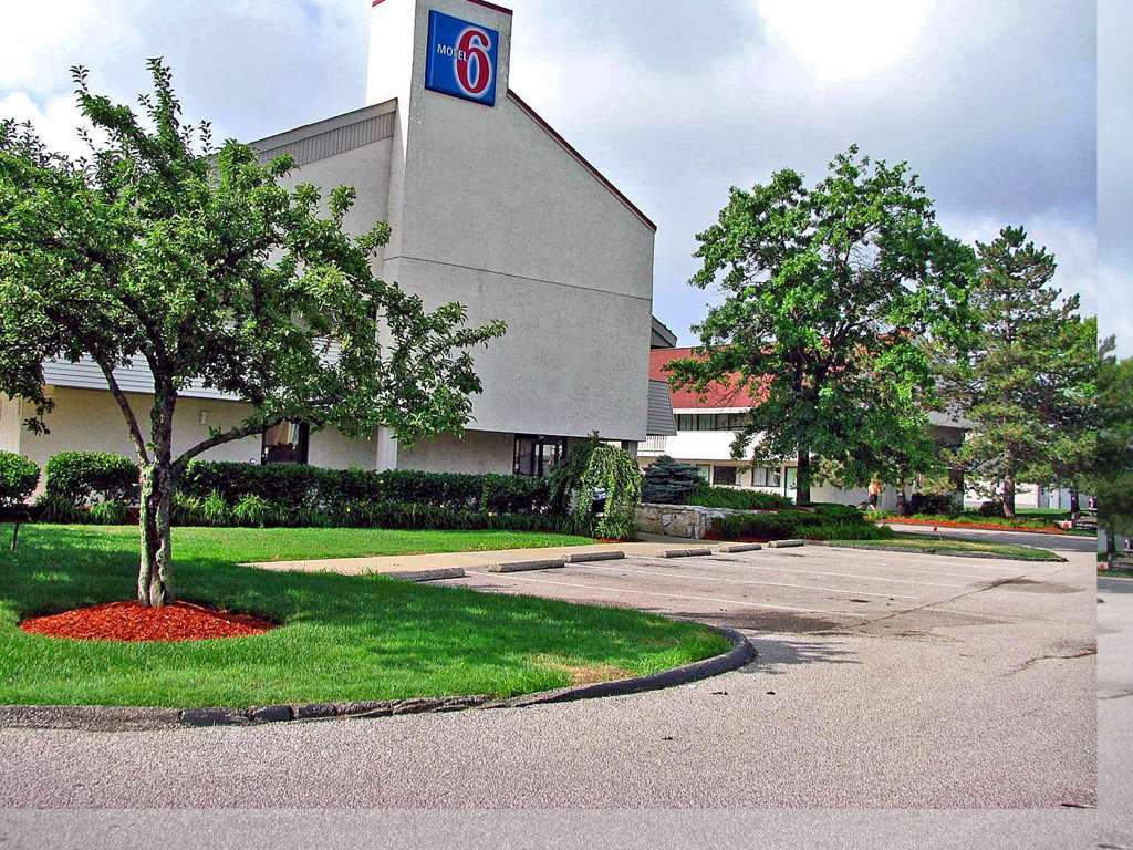 Hotel Akron Northwest - Copley Amenities photo